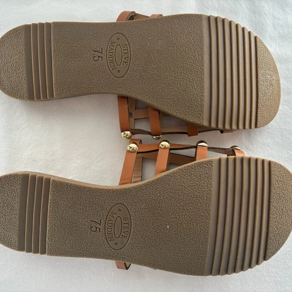 Steve Madden Beil Sandals | Cognac Brown w/ Gold Studs | Size 7.5 | Like New - Picture 5 of 5